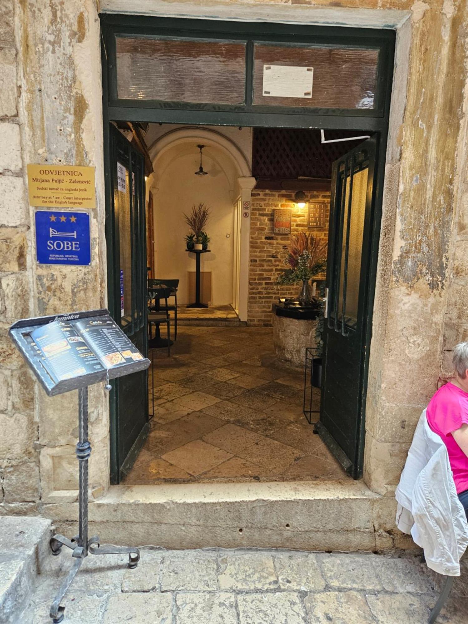 דוברובניק Castello Hostel מראה חיצוני תמונה