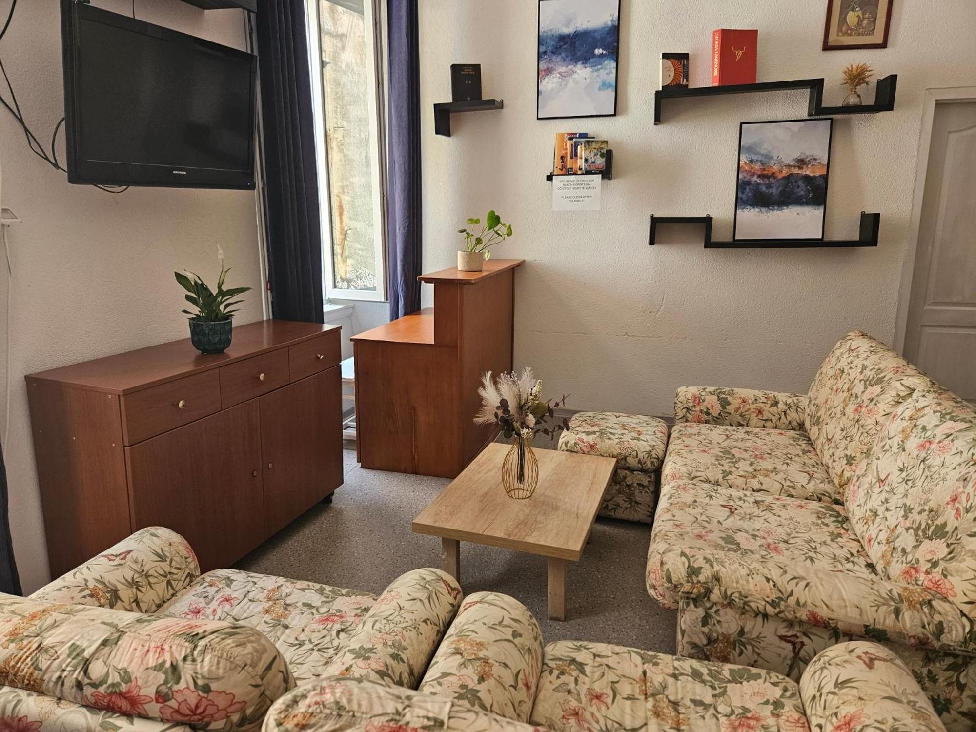 דוברובניק Castello Hostel מראה חיצוני תמונה
